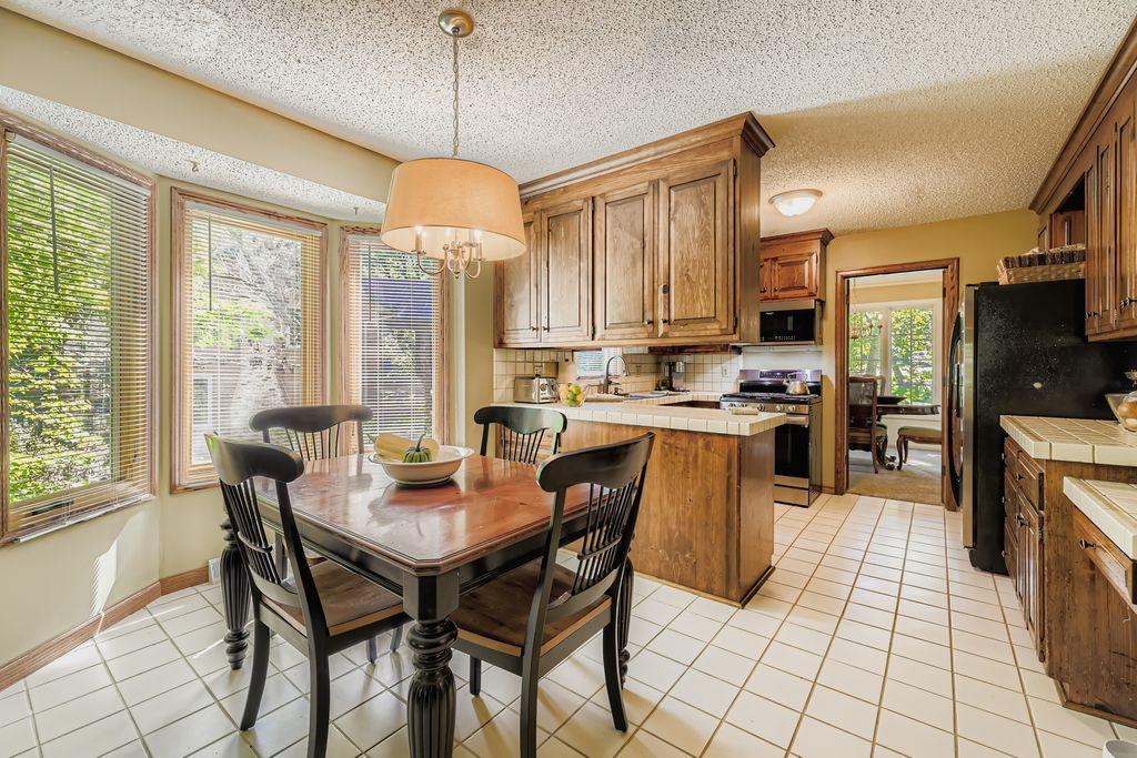 3900 Hillcrest Way Deephaven, MN 55391 - Photo 11 of 29