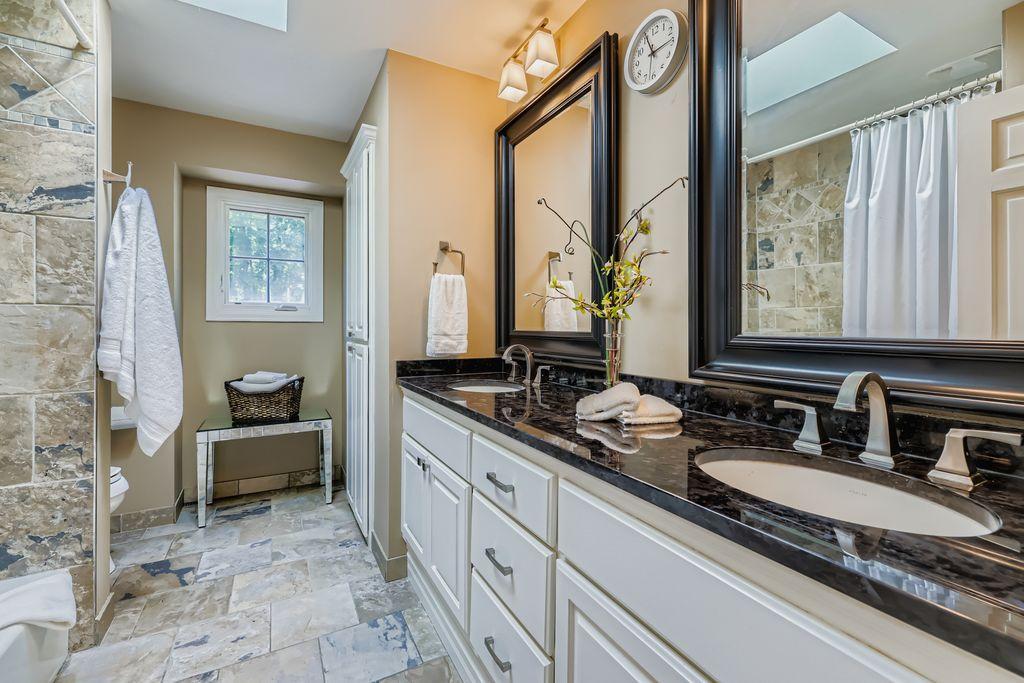 3900 Hillcrest Way Deephaven, MN 55391 - Photo 21 of 29