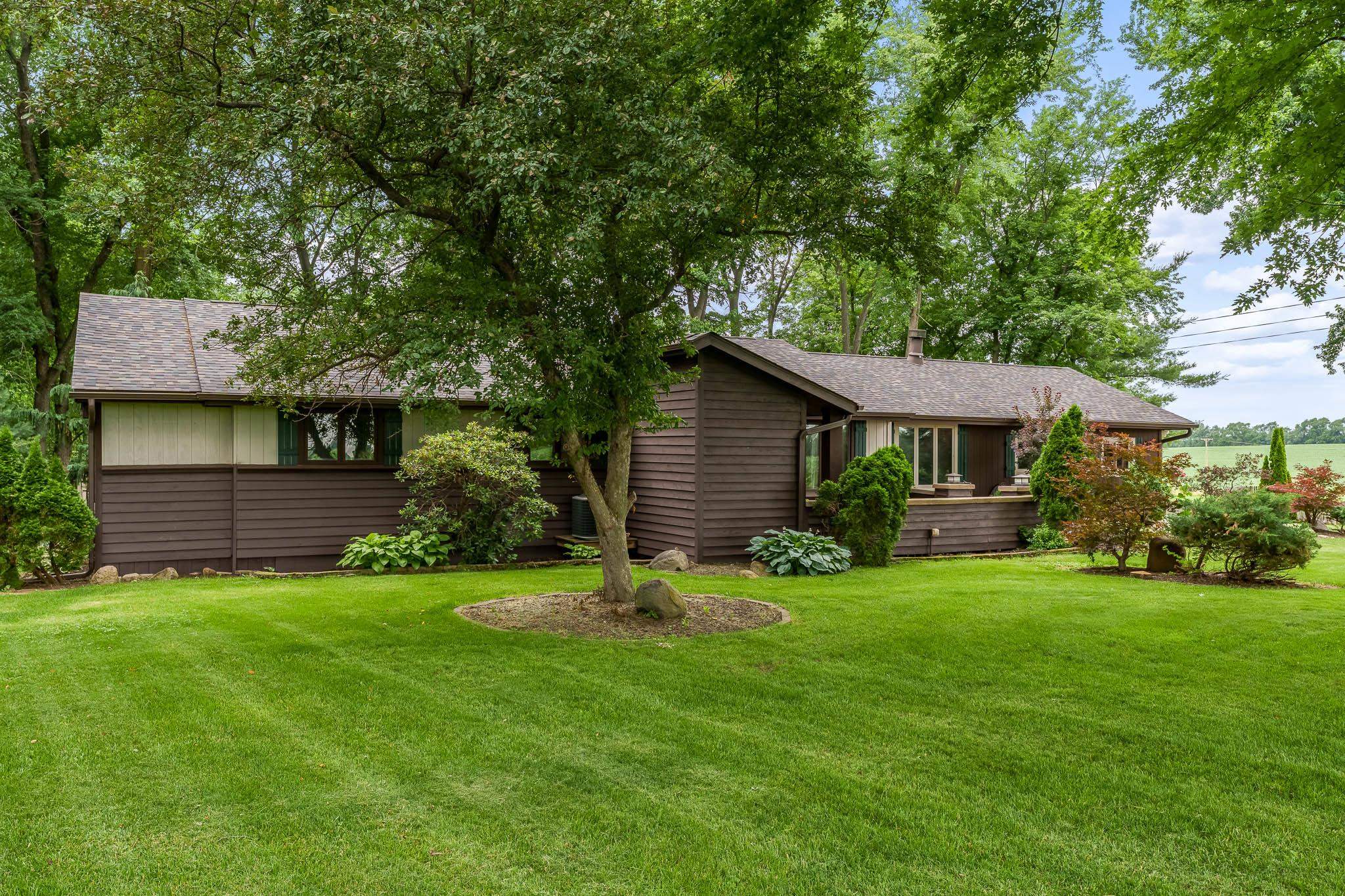 5491 Tate Road Rockford, IL 61101 - Photo 3 of 56