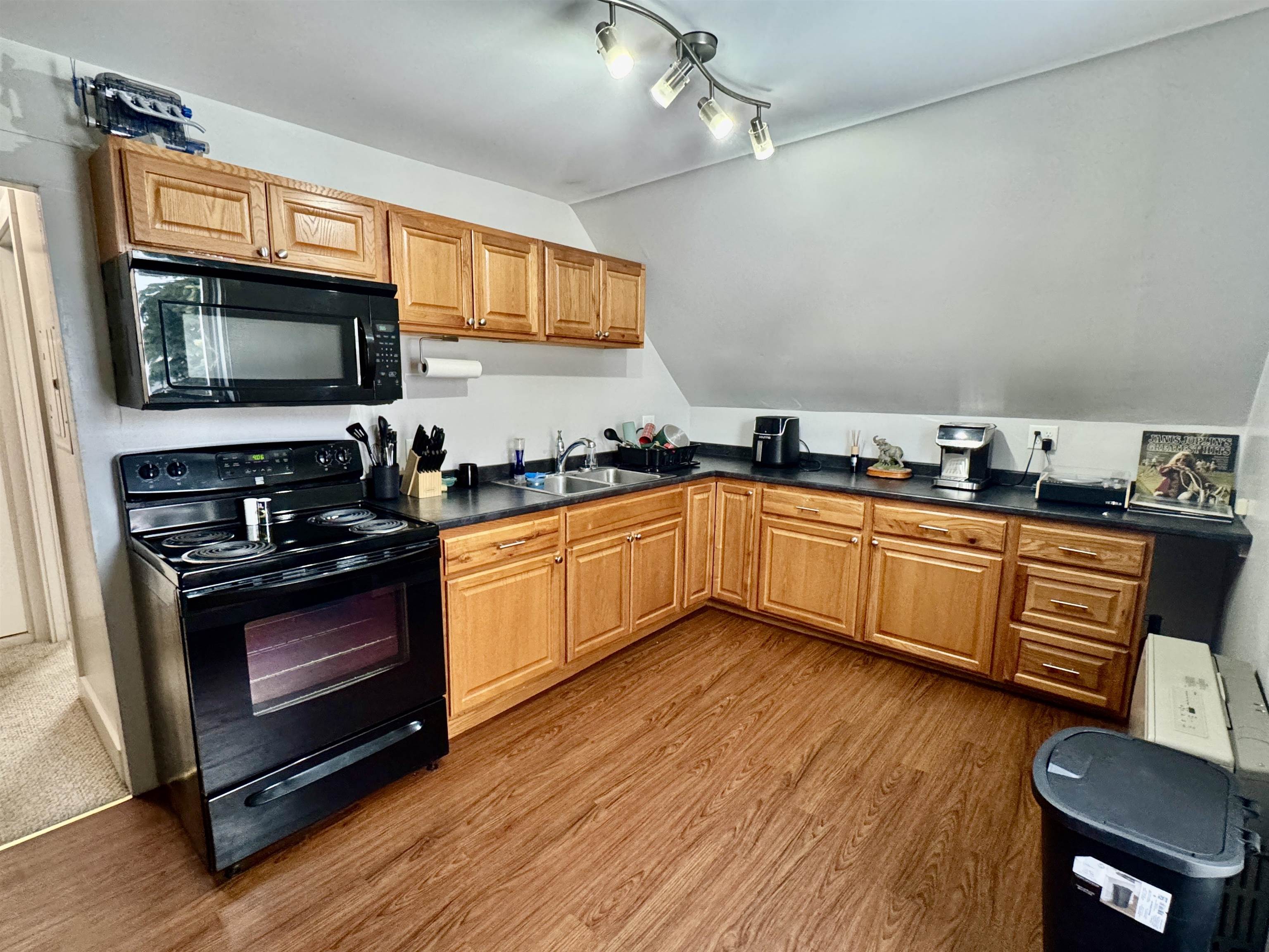 35 Spring Street Newport, VT 05855 - Photo 4 of 21