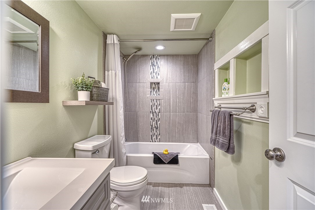 2603 Perry Avenue Bremerton, WA 98310 - Photo 17 of 27 Gallery Image 17