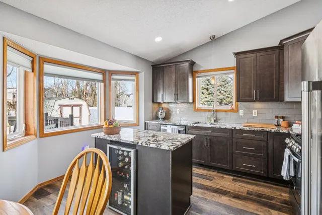 $375,000 | 9498 Hamlet Avenue South, Cottage Grove, MN 55016