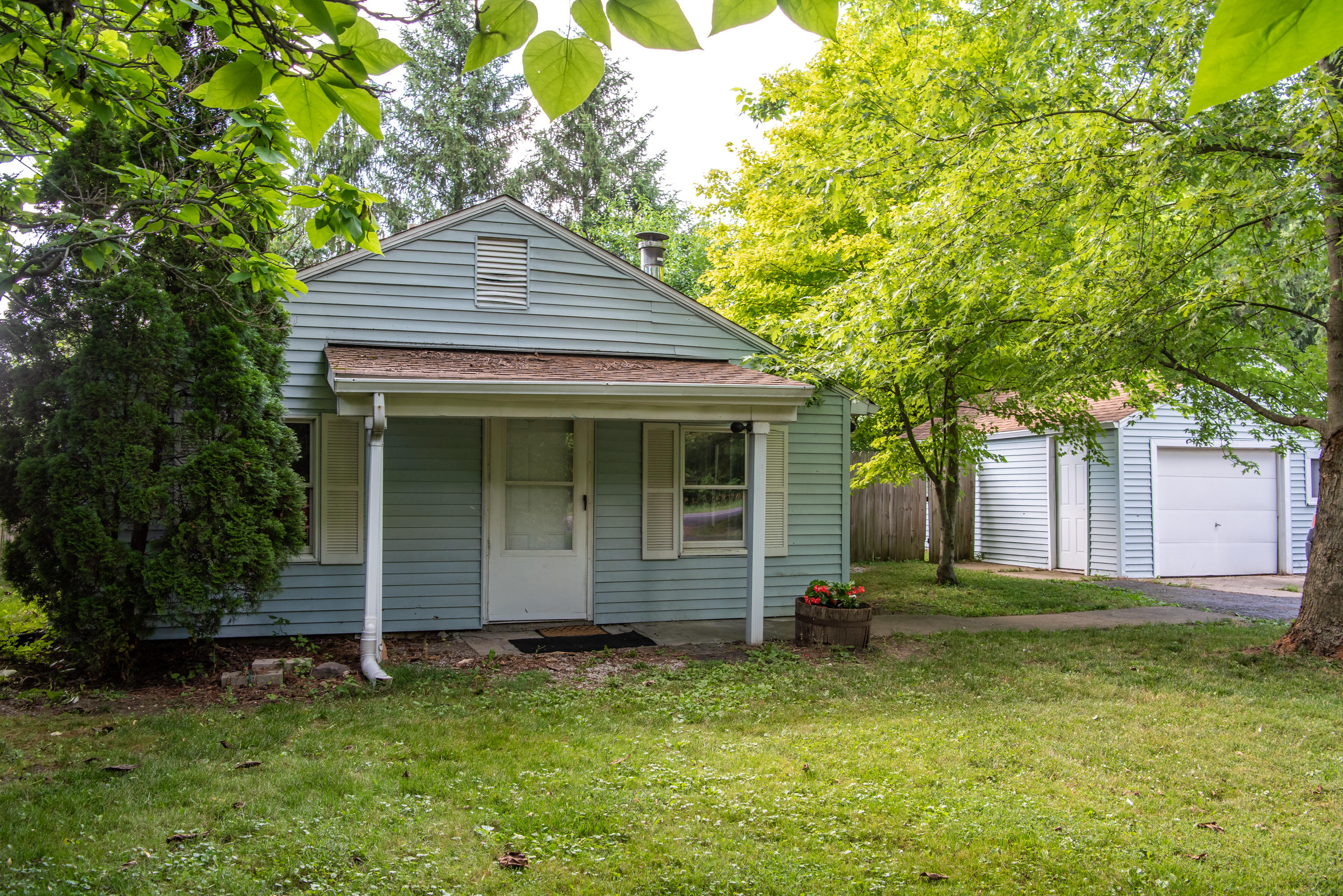 6401 Springfield Xenia Road Springfield, OH 45502 - Photo 1 of 29