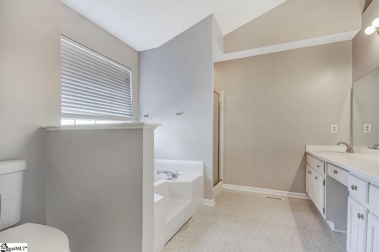 435 Timberview Lane Simpsonville, SC 29681 - Photo 16 of 25 Gallery Image 16
