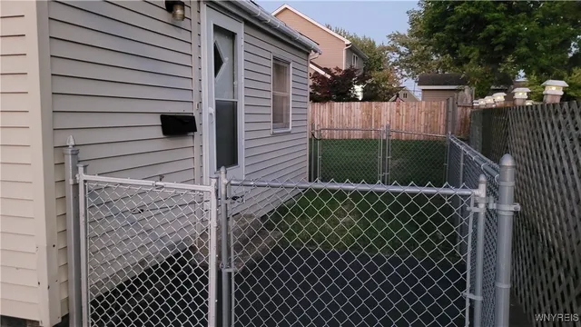 $1,100 | 6 Balzac Court, Tonawanda, NY 14150