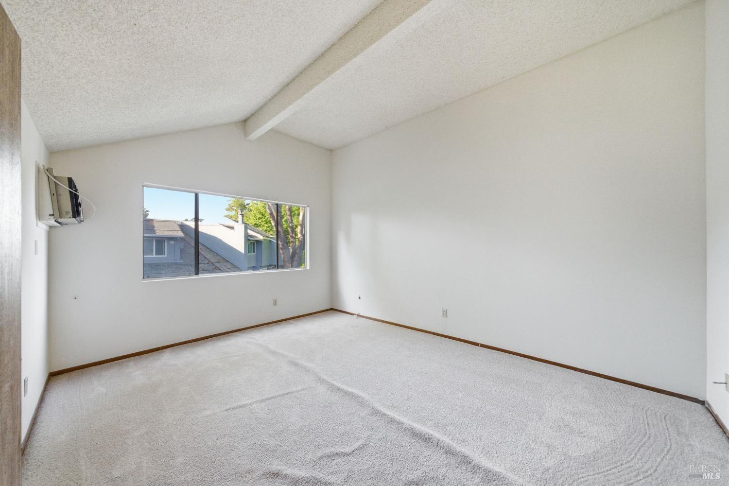 514 Racquet Club Circle Rohnert Park, CA 94928 - Photo 21 of 39 an empty room with windows