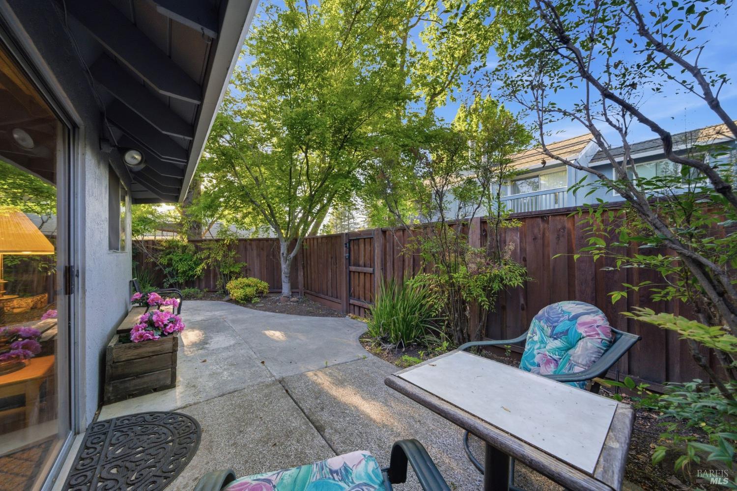 514 Racquet Club Circle Rohnert Park, CA 94928 - Photo 26 of 39 a outdoor space with furniture