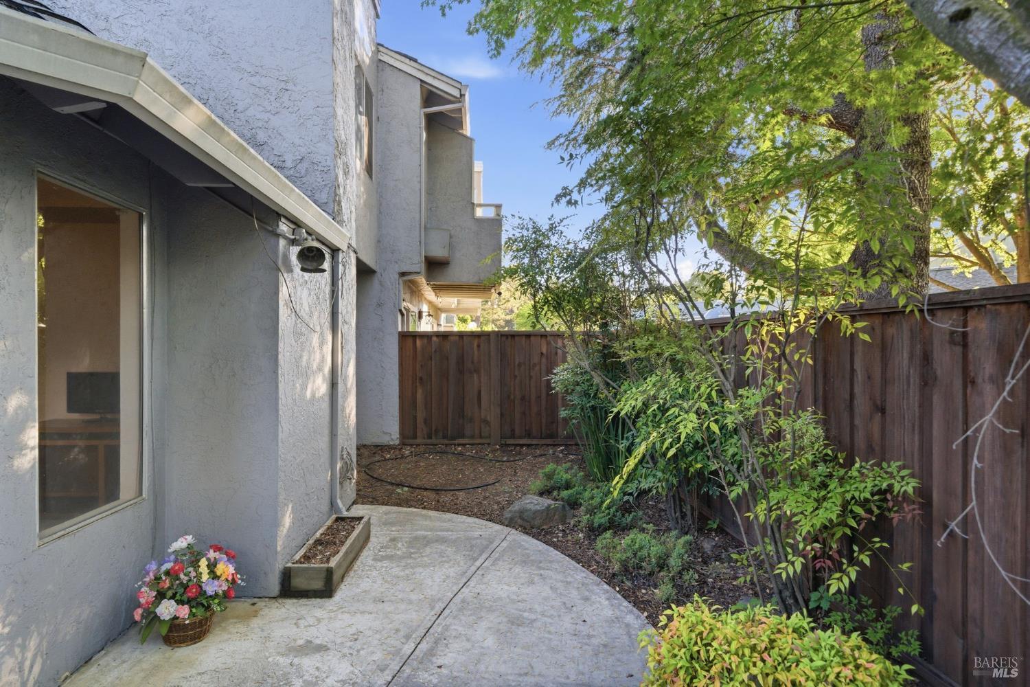 514 Racquet Club Circle Rohnert Park, CA 94928 - Photo 27 of 39