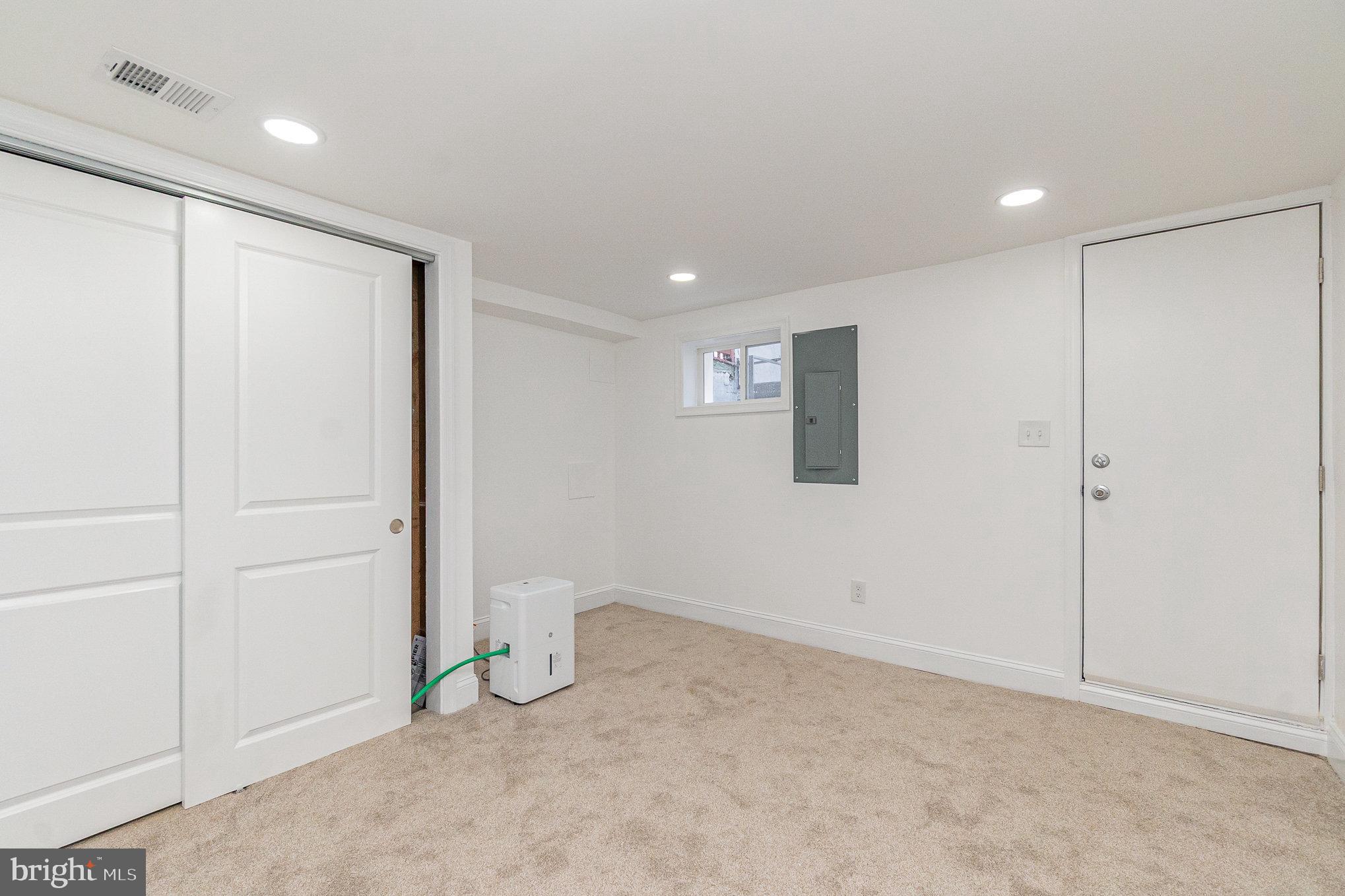 727 North Collington Avenue Baltimore, MD 21205 - Photo 21 of 25 a view of an empty room