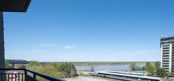 $890,000 | 717 Riverside Drive, Unit 609/610, Memphis, TN 38103