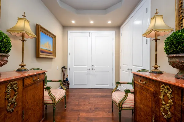 $915,000 | 717 Riverside Drive, Unit 609/610, Memphis, TN 38103