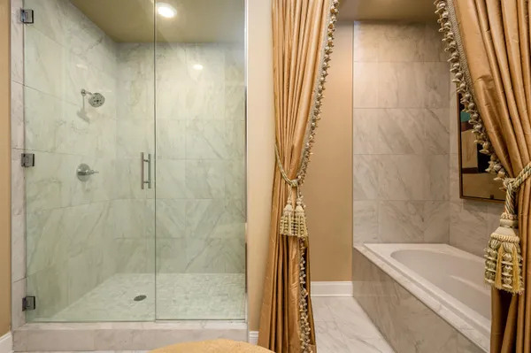 $915,000 | 717 Riverside Drive, Unit 609/610, Memphis, TN 38103