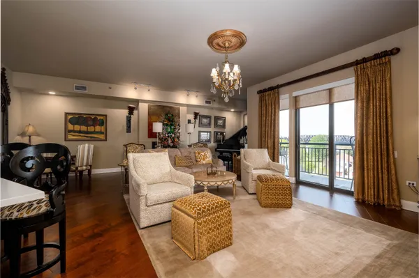 $915,000 | 717 Riverside Drive, Unit 609/610, Memphis, TN 38103