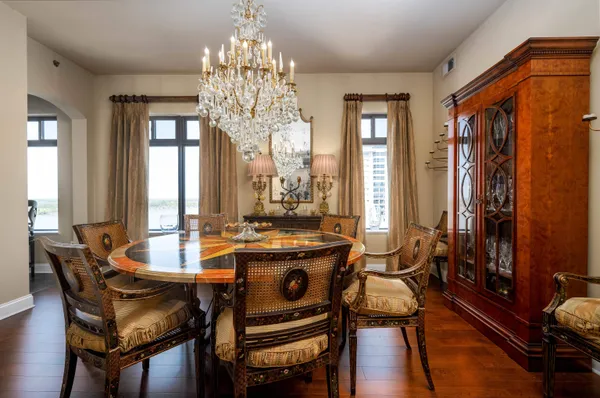 $890,000 | 717 Riverside Drive, Unit 609/610, Memphis, TN 38103