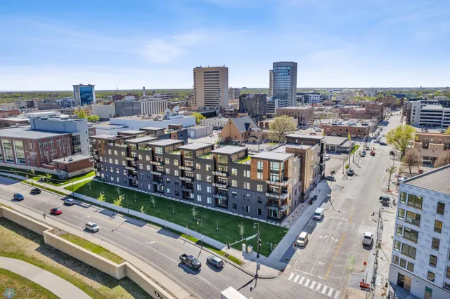 $449,900 | 200 4th Avenue North, Unit 102, Fargo, ND 58102