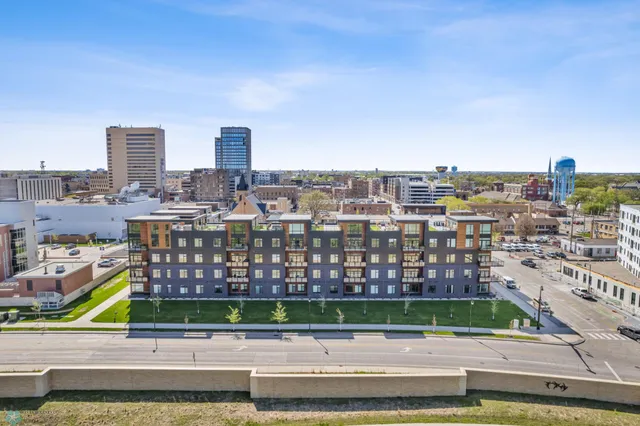 $449,900 | 200 4th Avenue North, Unit 102, Fargo, ND 58102