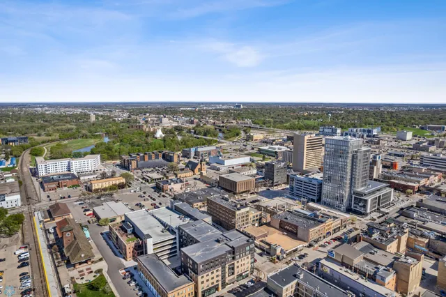 $449,900 | 200 4th Avenue North, Unit 102, Fargo, ND 58102