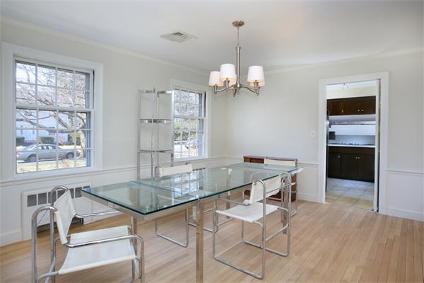 195 Islington Road Newton, MA 02466 - Photo 4 of 7