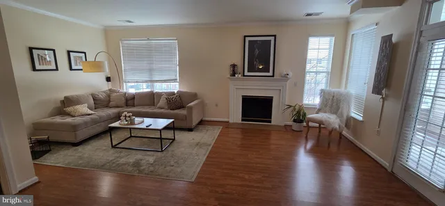 $3,500 | 4330 Y Cannon Ridge Court, Unit 44, Fairfax, VA 22033