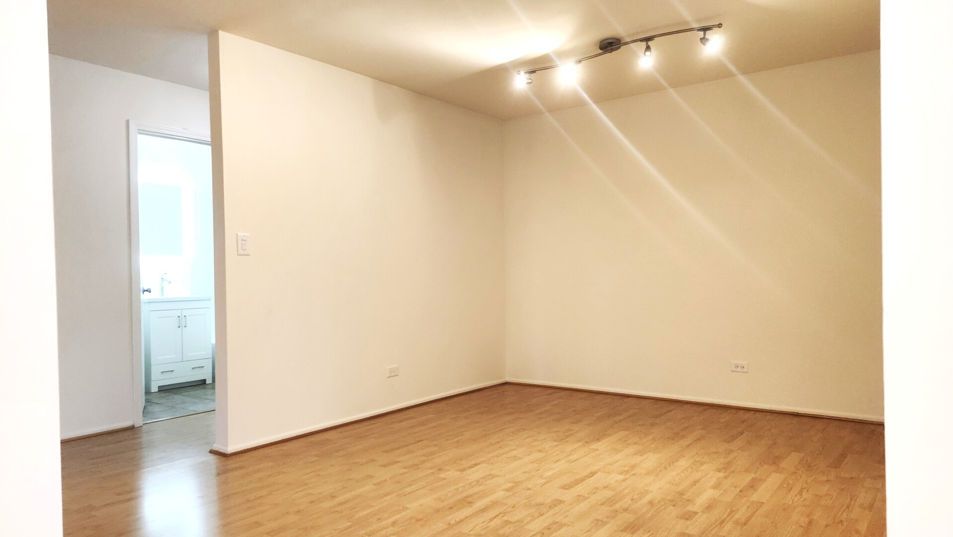 1450 Sandpebble Drive, Unit 333 Wheeling, IL 60090 - Photo 4 of 22 a view of empty room