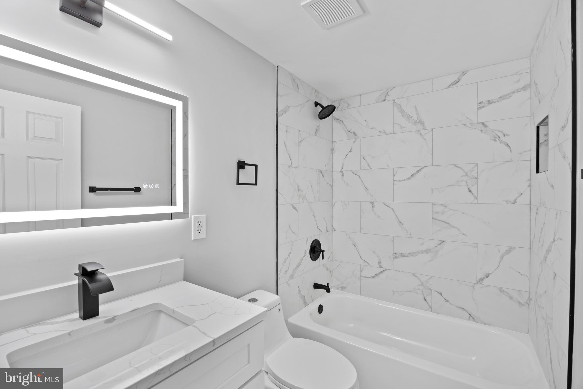 2507 Sycamore Avenue, Unit B Sparrows Point, MD 21219 - Photo 24 of 32