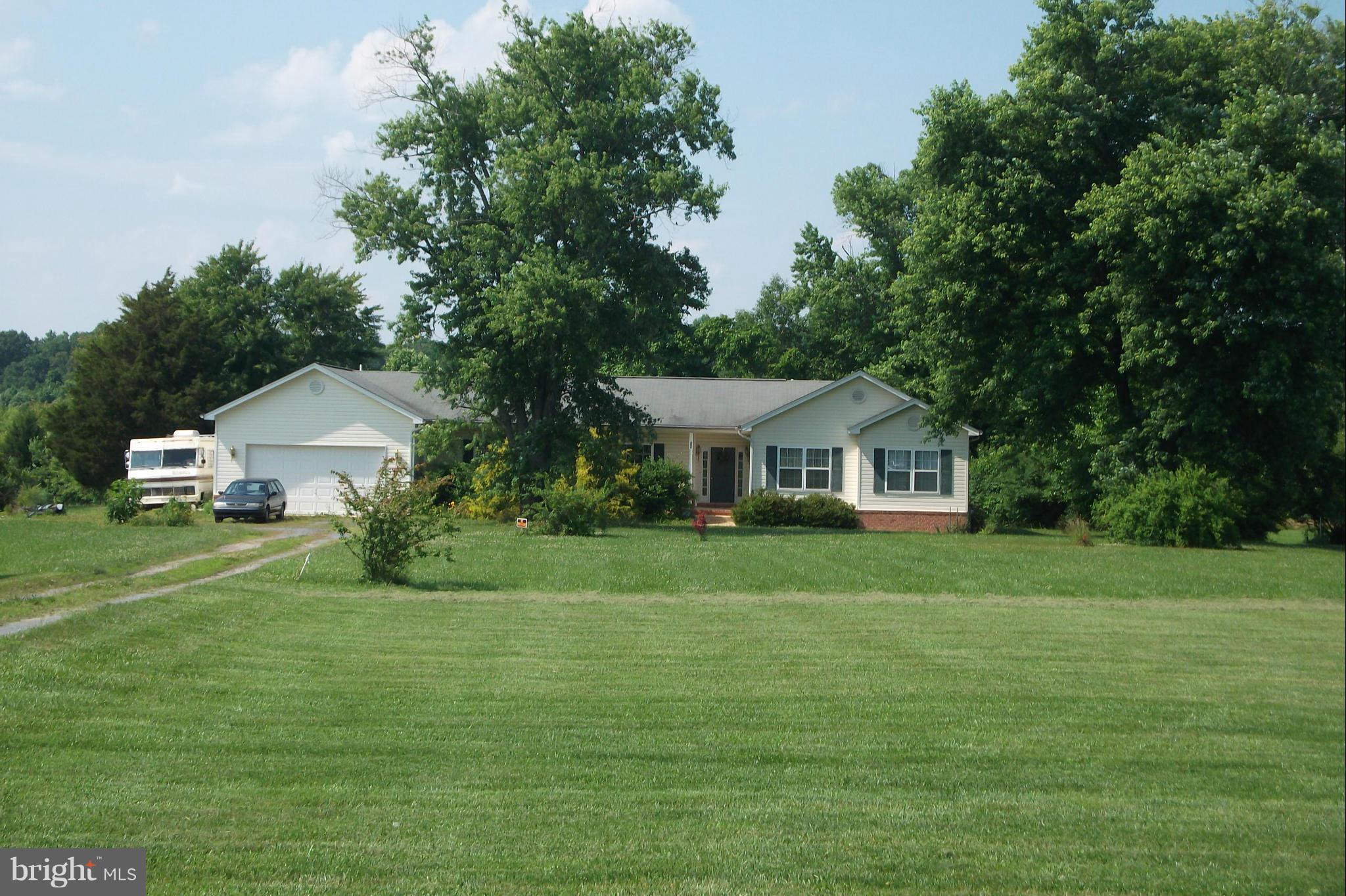806 Bayard Road Lothian, MD 20711 - Photo 1 of 29 Exterior (Front)