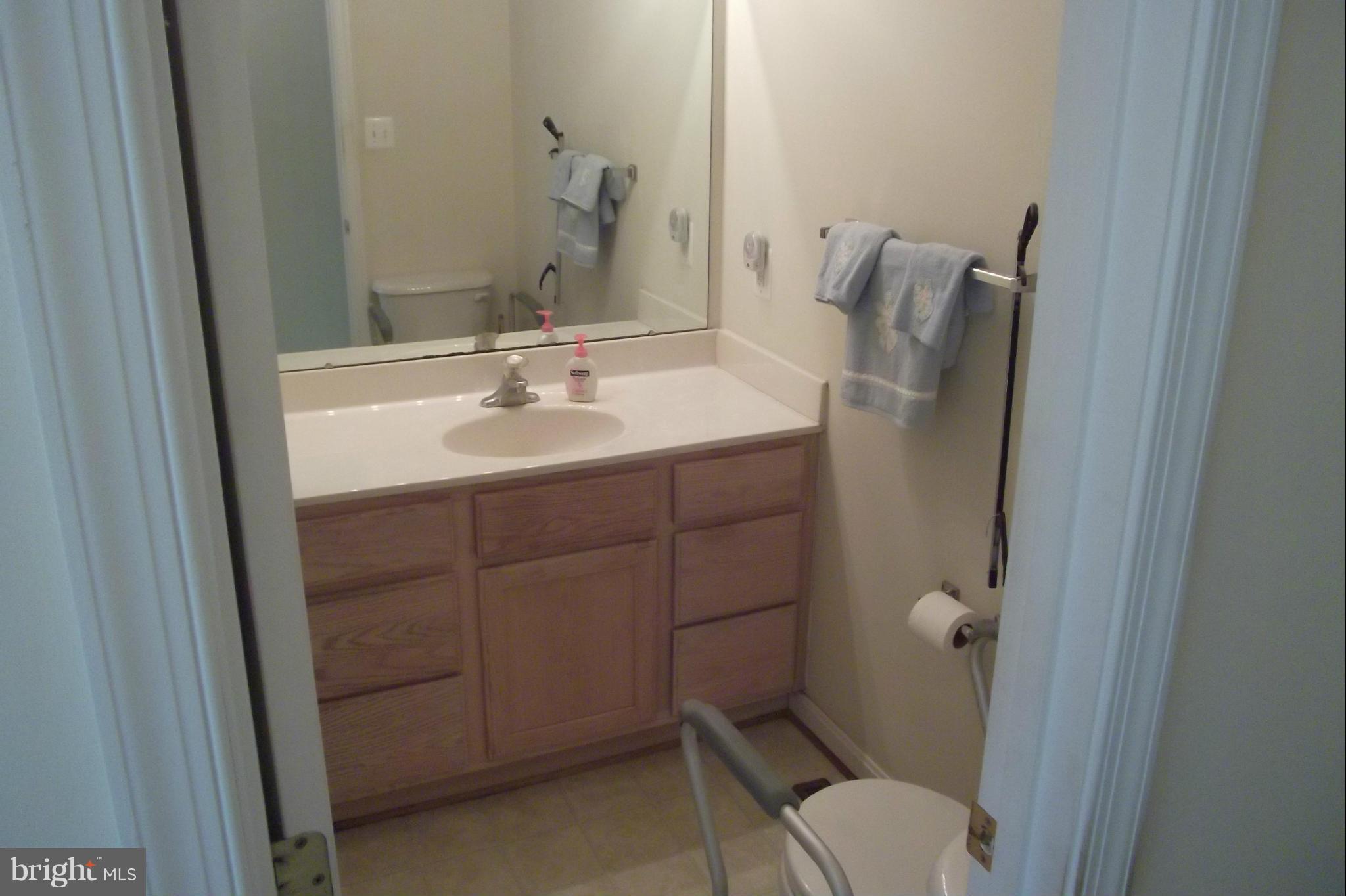 806 Bayard Road Lothian, MD 20711 - Photo 19 of 29 Main Bath