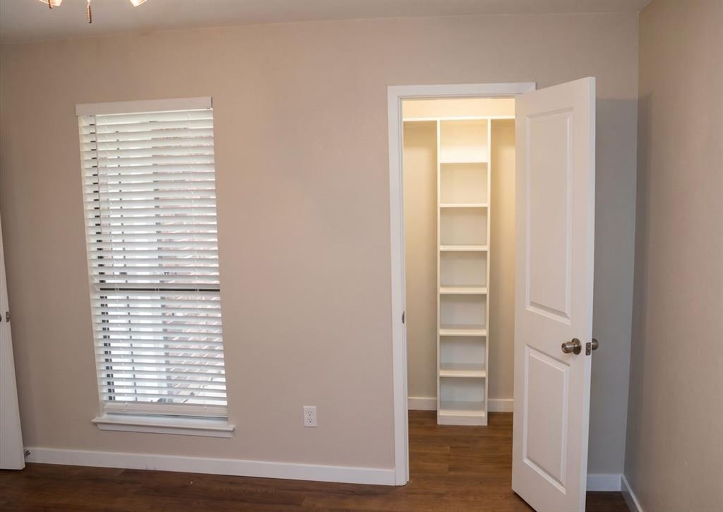 728 Cory Street Grapevine, TX 76051 - Photo 12 of 16