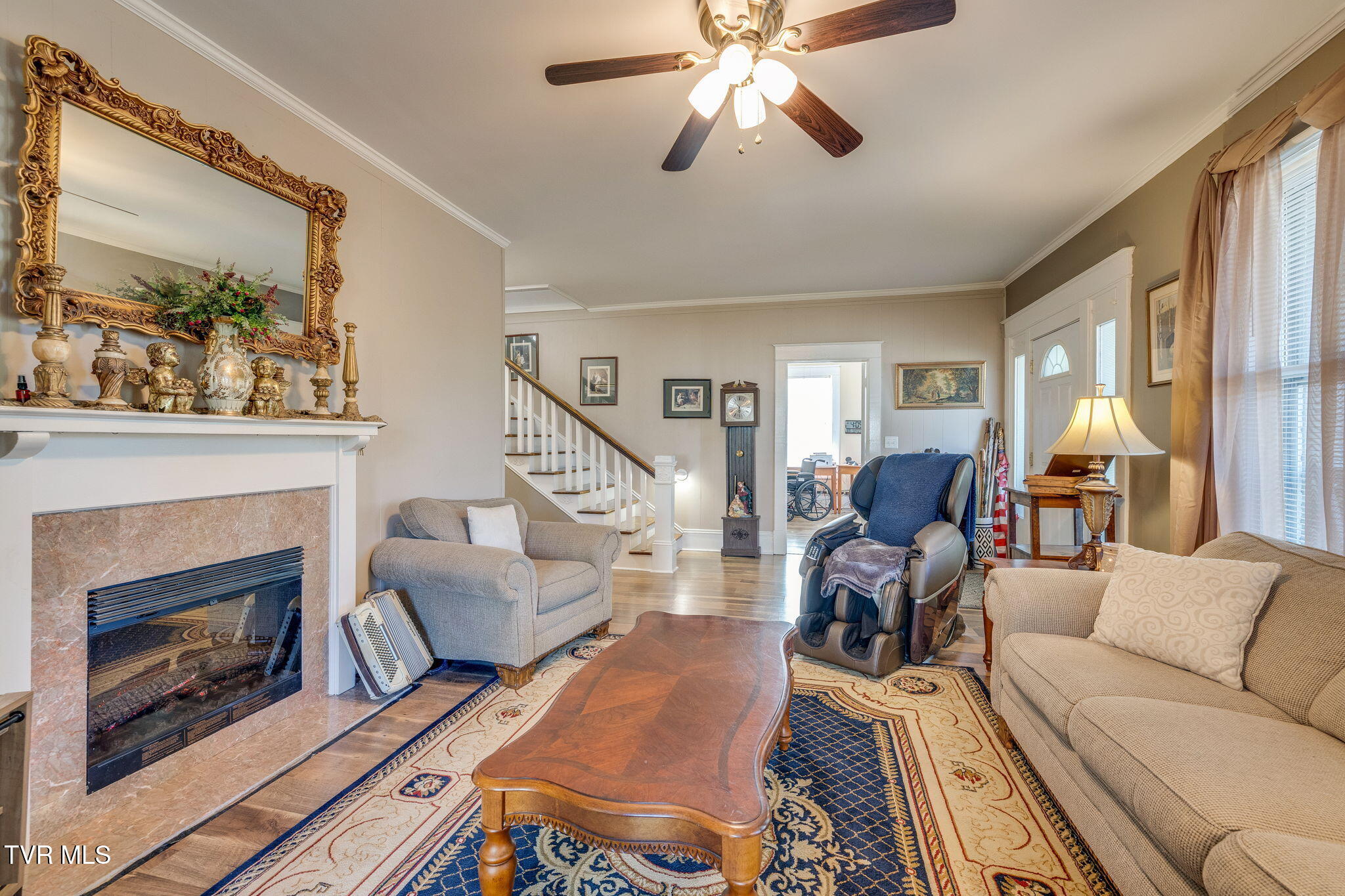 813 Watauga Street Kingsport, TN 37660 - Photo 2 of 47 007