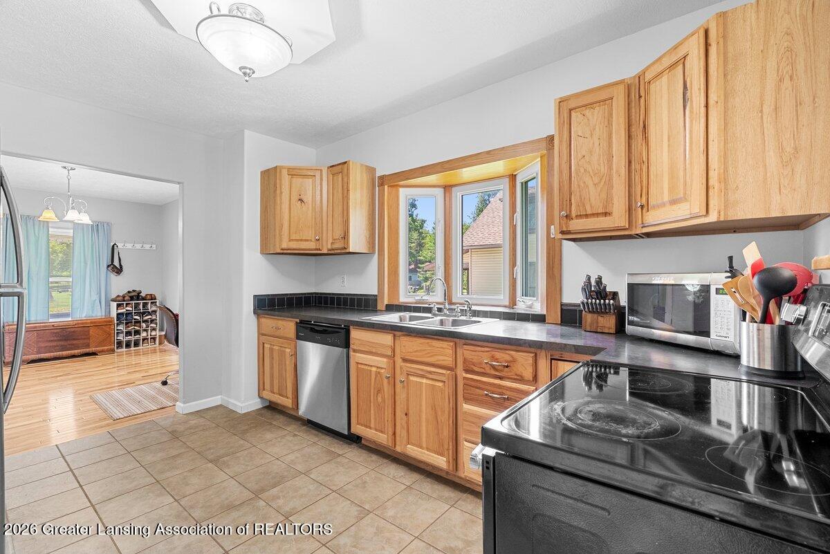 1332 West Valley Road Lansing, MI 48906 - Photo 12 of 33 Media Jett - 17 (2)