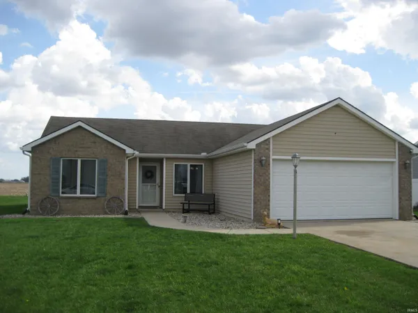$200,000 | 20136 Pasada Drive, Monroeville, IN 46773