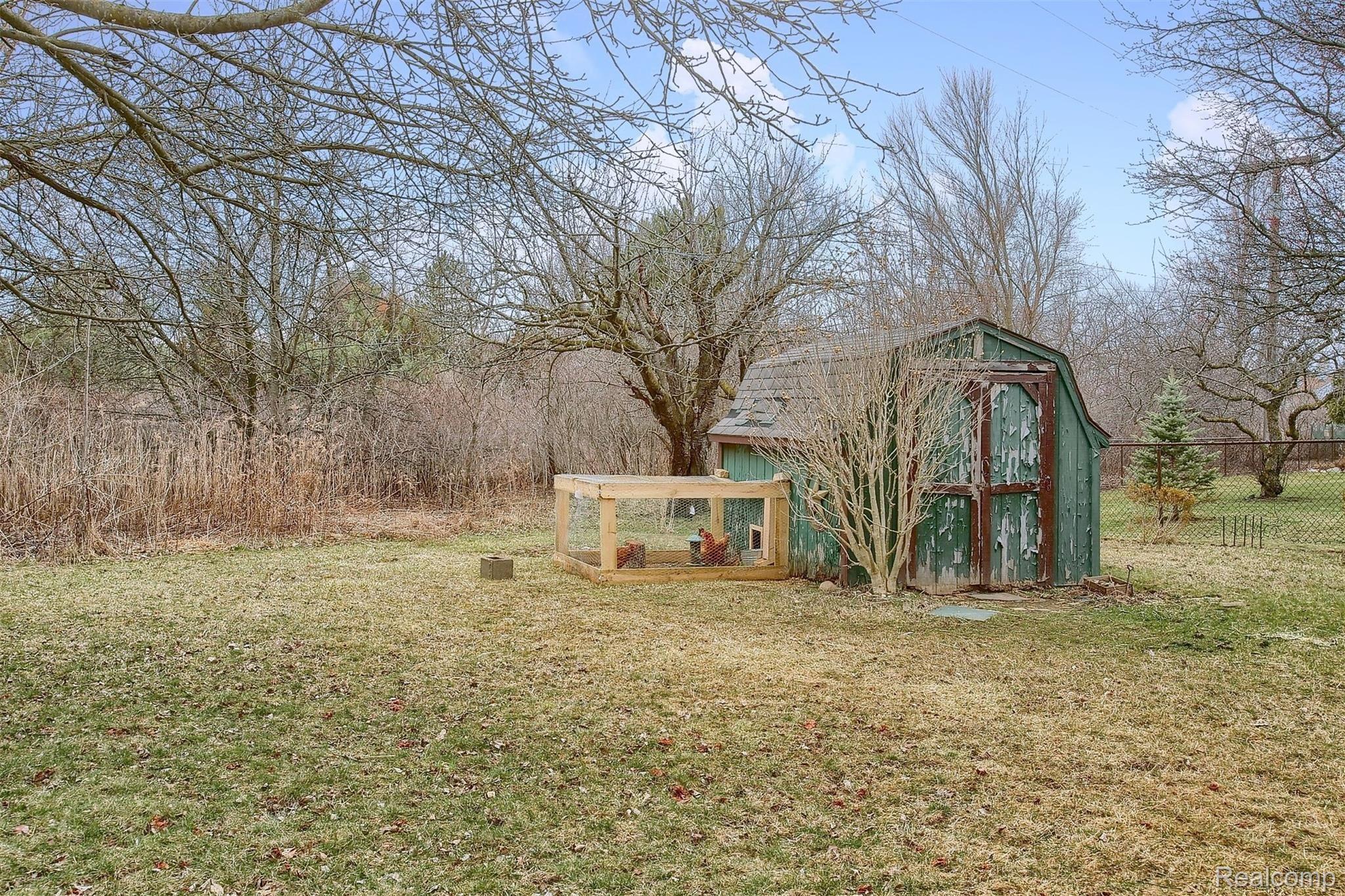 69231 Wolcott Road Armada, MI 48005 - Photo 20 of 24 20-Shed.jpg