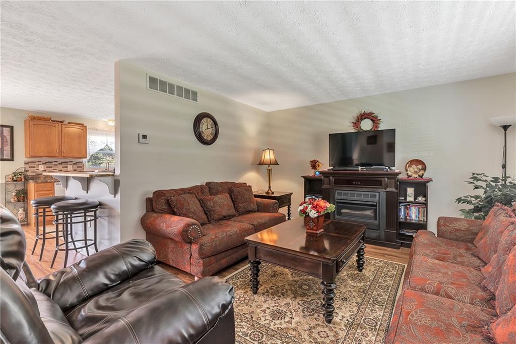 122 Florence Road New Brighton, PA 15066 - Photo 3 of 25 Gallery Image 3