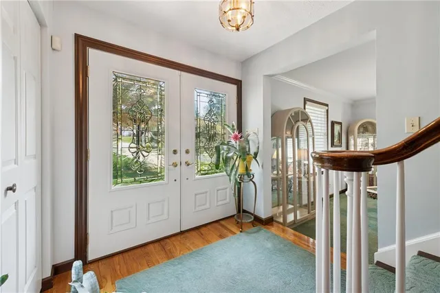 a view of an entryway with workspace