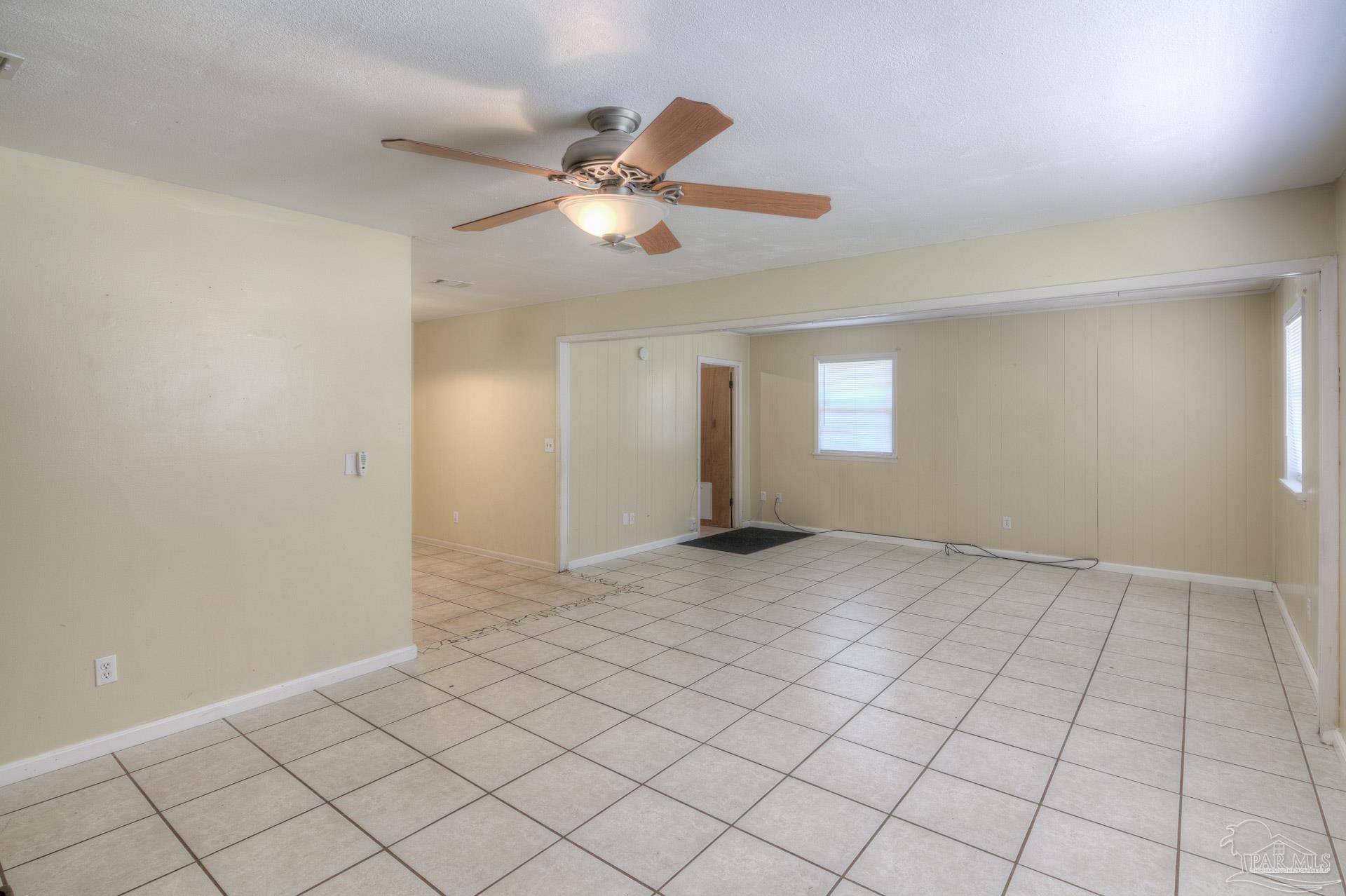 7155 Pearson Road Pensacola, FL 32526 - Photo 5 of 25 Gallery Image 5