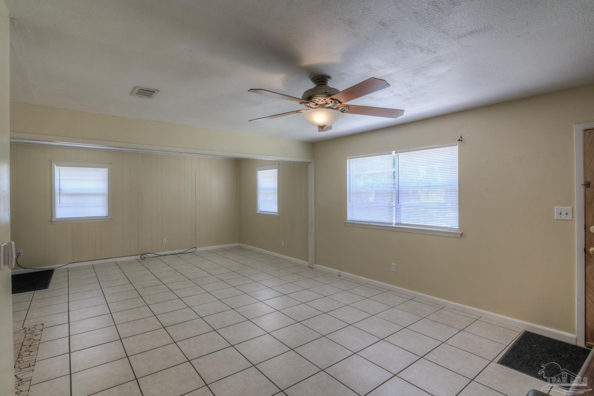 7155 Pearson Road Pensacola, FL 32526 - Photo 6 of 25 Gallery Image 6