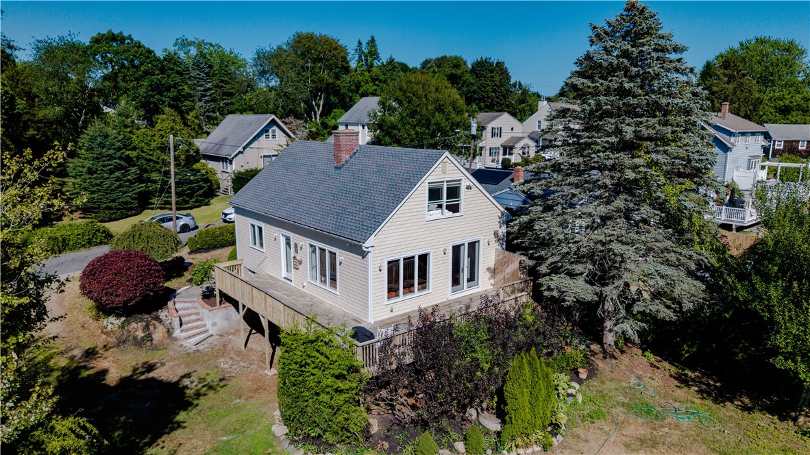 28 West Side Road South Kingstown, RI 02879 - Photo 2 of 43 Gallery Image 2