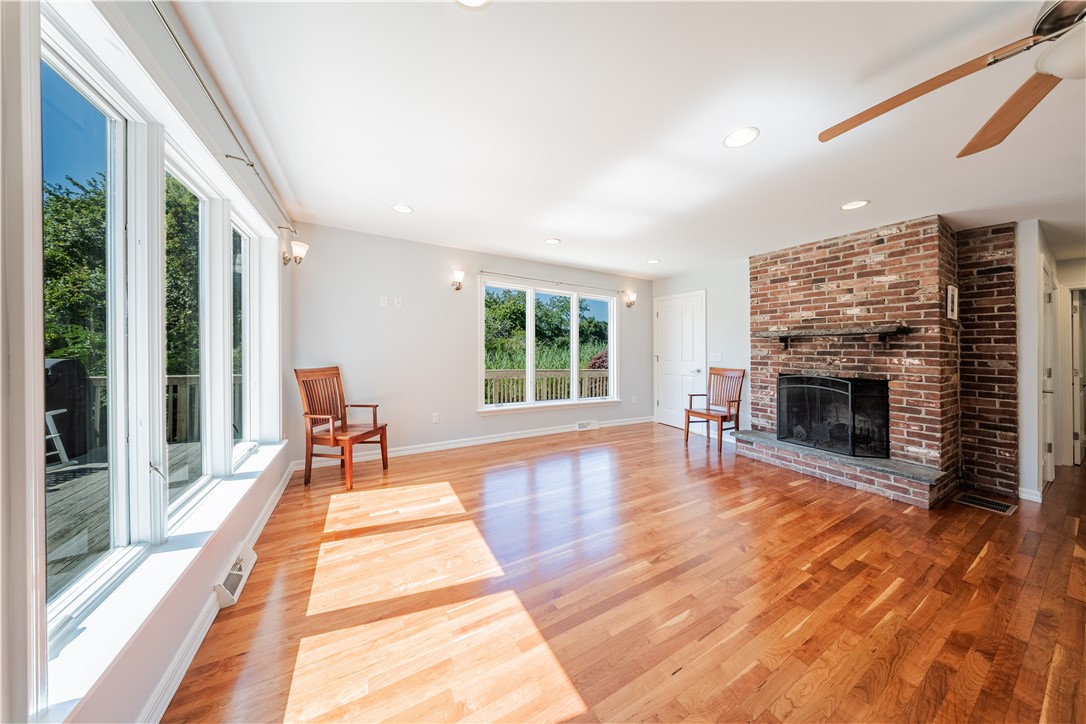 28 West Side Road South Kingstown, RI 02879 - Photo 6 of 43 Gallery Image 6