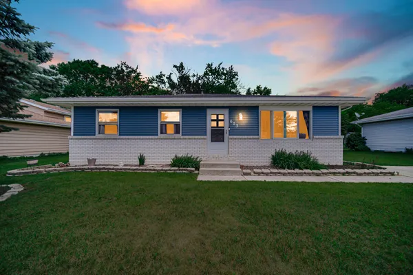 $239,999 | 603 Aspen Street, Hebron, IN 46341