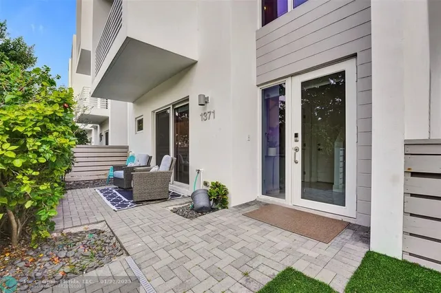 $9,000 | 1371 North Ocean Boulevard, Pompano Beach, FL 33062