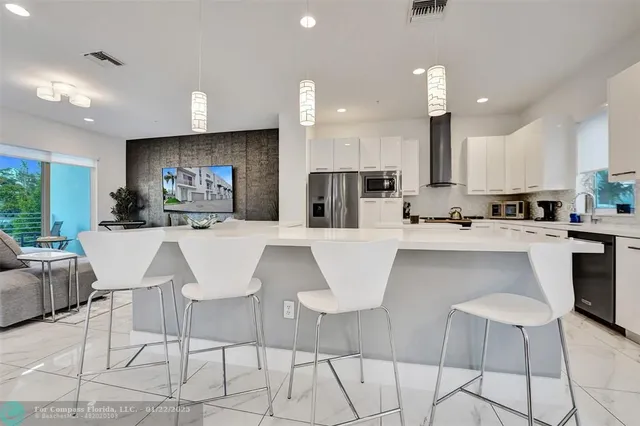 $9,000 | 1371 North Ocean Boulevard, Pompano Beach, FL 33062