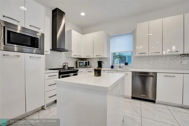 $9,000 | 1371 North Ocean Boulevard, Pompano Beach, FL 33062