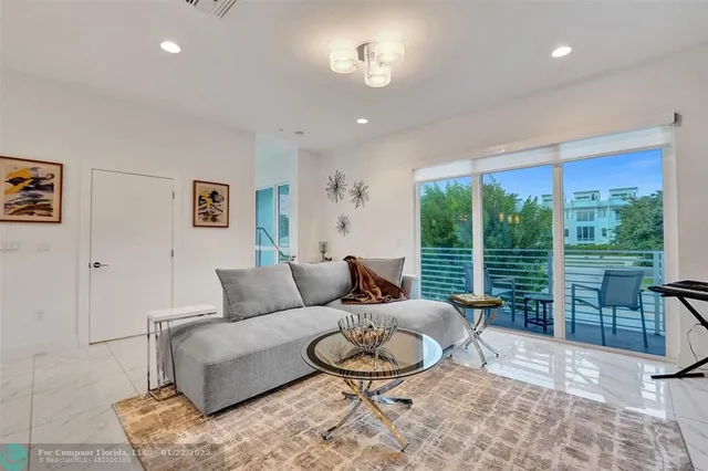 $9,000 | 1371 North Ocean Boulevard, Pompano Beach, FL 33062