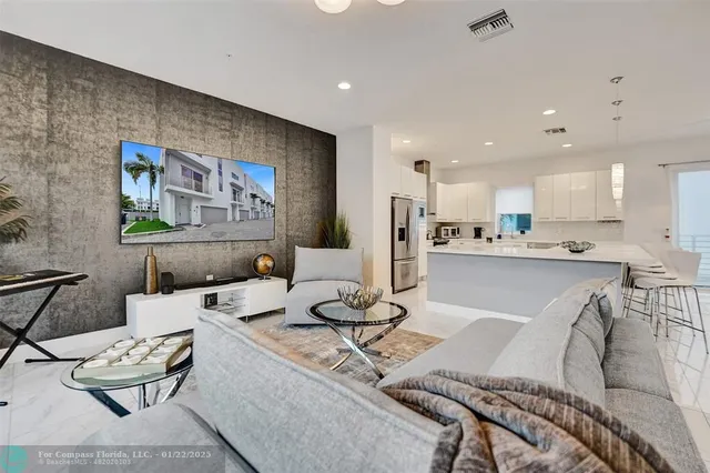 $9,000 | 1371 North Ocean Boulevard, Pompano Beach, FL 33062