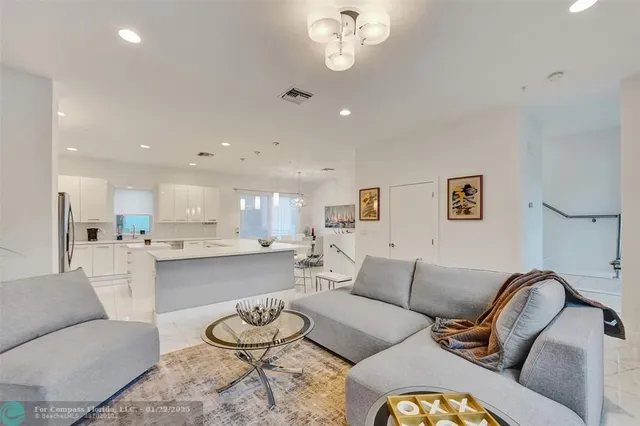 $9,000 | 1371 North Ocean Boulevard, Pompano Beach, FL 33062