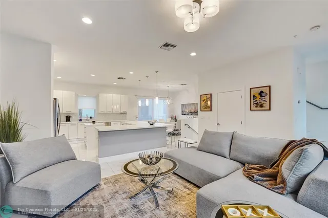 $9,000 | 1371 North Ocean Boulevard, Pompano Beach, FL 33062