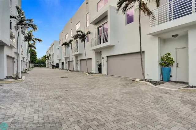$9,000 | 1371 North Ocean Boulevard, Pompano Beach, FL 33062