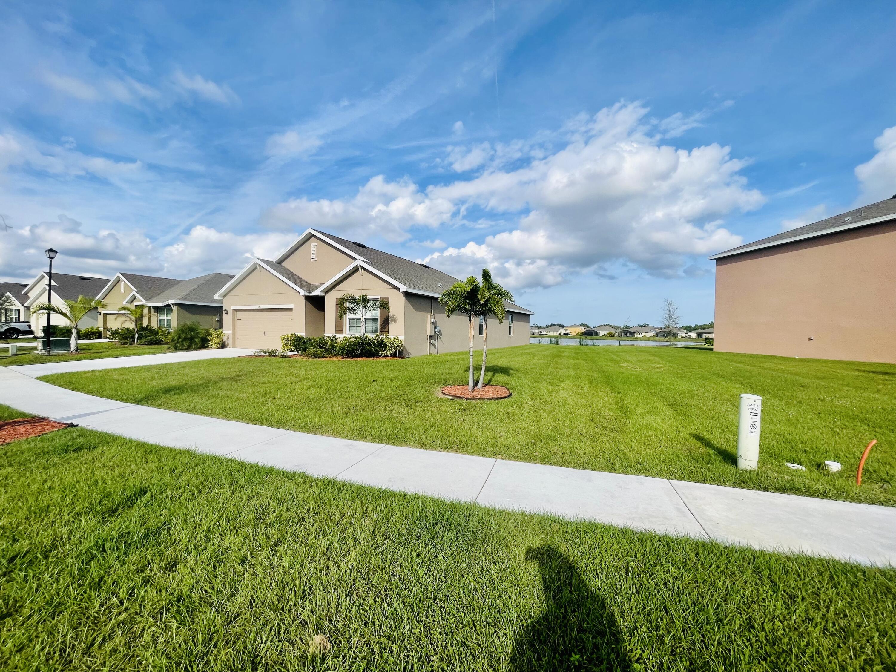3411 Trinity Circle Fort Pierce, FL 34945 - Photo 3 of 19 IMG_8164