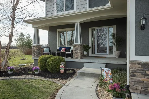 $575,000 | 104 Southwest Greenbriar Drive, Blue Springs, MO 64064