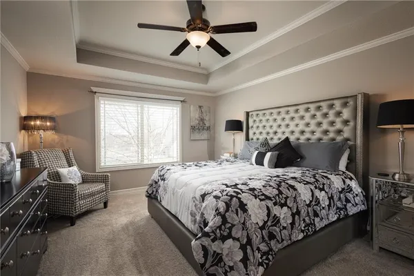 $575,000 | 104 Southwest Greenbriar Drive, Blue Springs, MO 64064